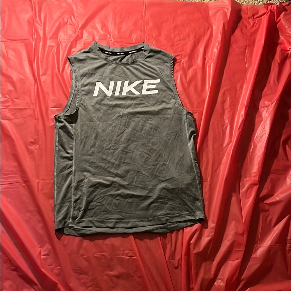 Nike Gray Sleeveless Shirt